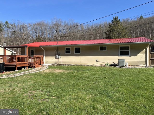 1194 JENKINS RUN RD, Moorefield, WV 26836