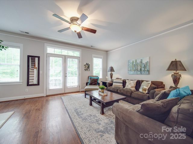 1916 Lela Avenue, Charlotte, NC 28208