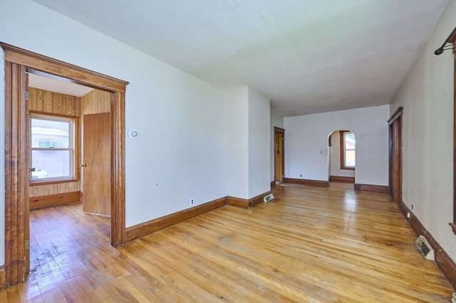 15 Moray St, Lynn, MA 01904