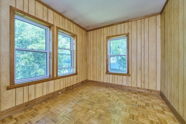 15 Moray St, Lynn, MA 01904