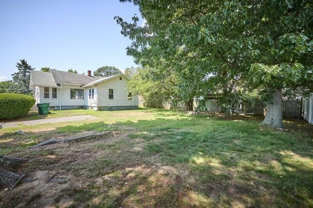15 Moray St, Lynn, MA 01904