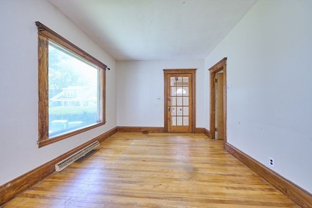 15 Moray St, Lynn, MA 01904