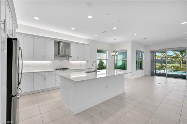 12261 Windamere TRL, Naples, FL 34120