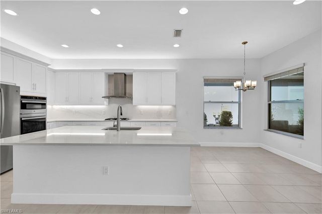 12261 Windamere TRL, Naples, FL 34120