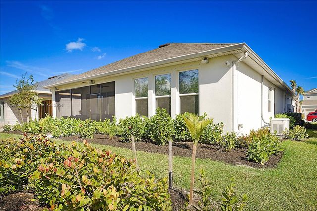 545 SE Ranch Oak Circle, Port St Lucie, FL 34953