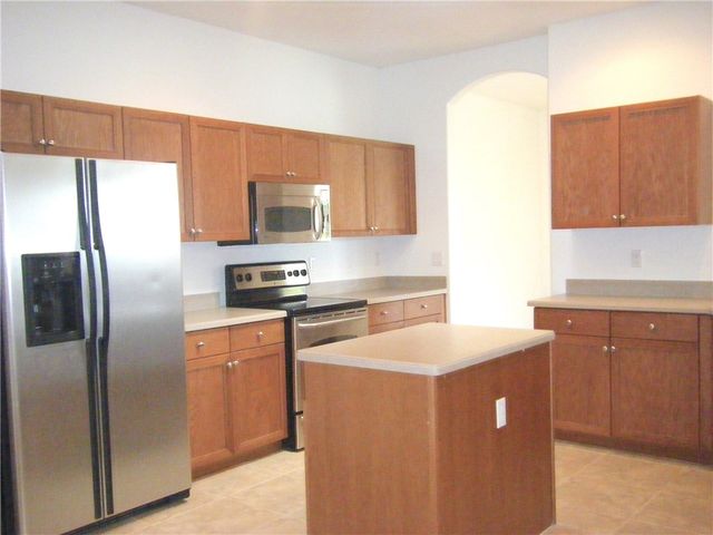 434 N Tangerine Square SW, Vero Beach, FL 32968