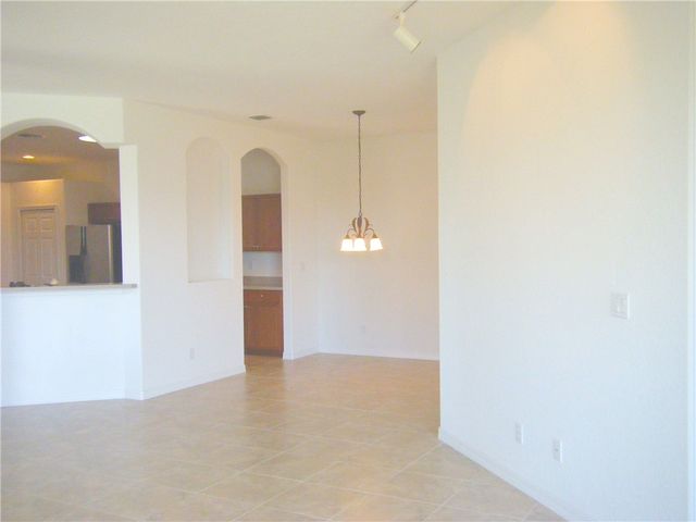 434 N Tangerine Square SW, Vero Beach, FL 32968
