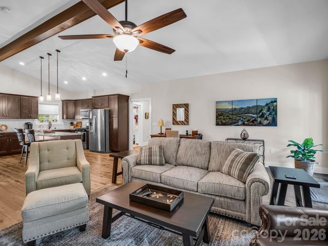 39 Village Overlook Loop, Swannanoa, NC 28778