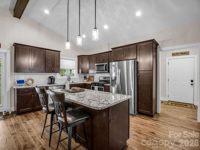 39 Village Overlook Loop, Swannanoa, NC 28778