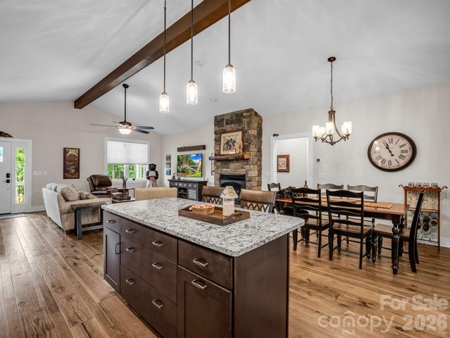 39 Village Overlook Loop, Swannanoa, NC 28778