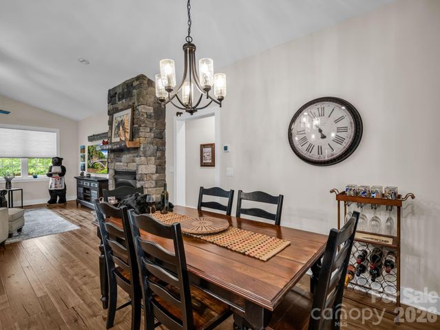 39 Village Overlook Loop, Swannanoa, NC 28778