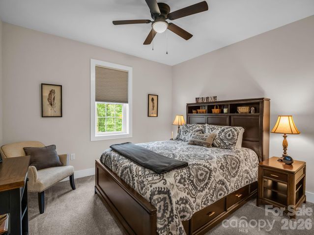 39 Village Overlook Loop, Swannanoa, NC 28778