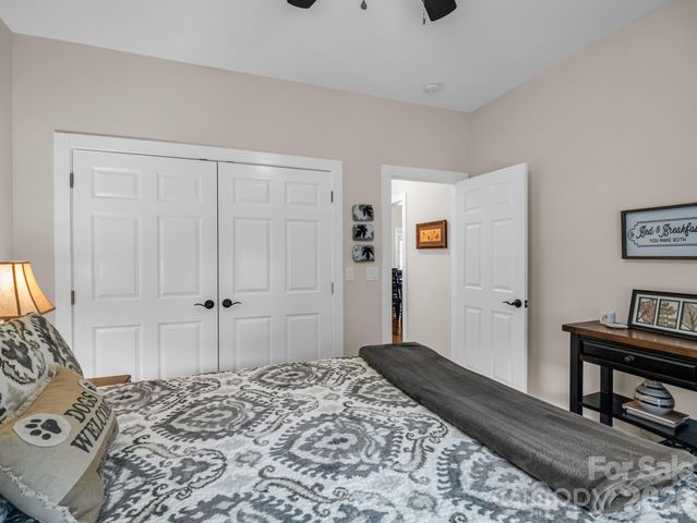 39 Village Overlook Loop, Swannanoa, NC 28778