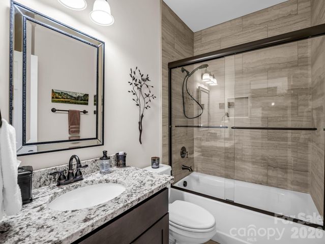 39 Village Overlook Loop, Swannanoa, NC 28778