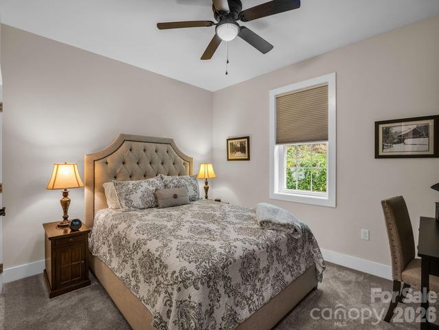 39 Village Overlook Loop, Swannanoa, NC 28778