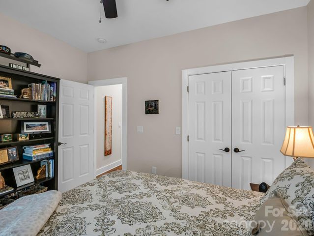 39 Village Overlook Loop, Swannanoa, NC 28778