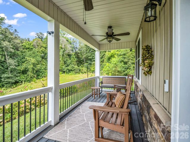 39 Village Overlook Loop, Swannanoa, NC 28778