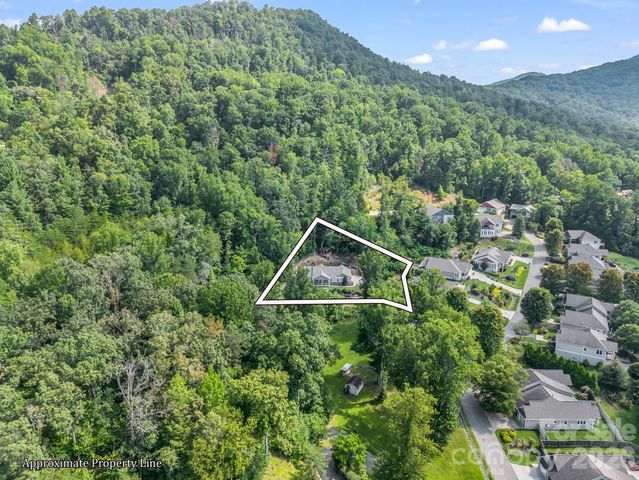 39 Village Overlook Loop, Swannanoa, NC 28778
