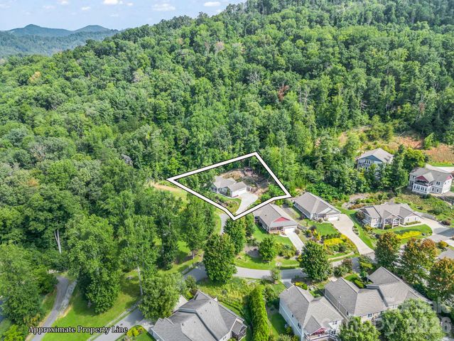 39 Village Overlook Loop, Swannanoa, NC 28778