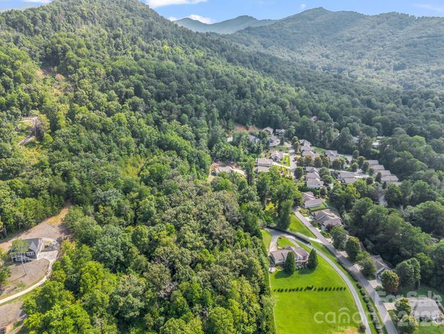 39 Village Overlook Loop, Swannanoa, NC 28778