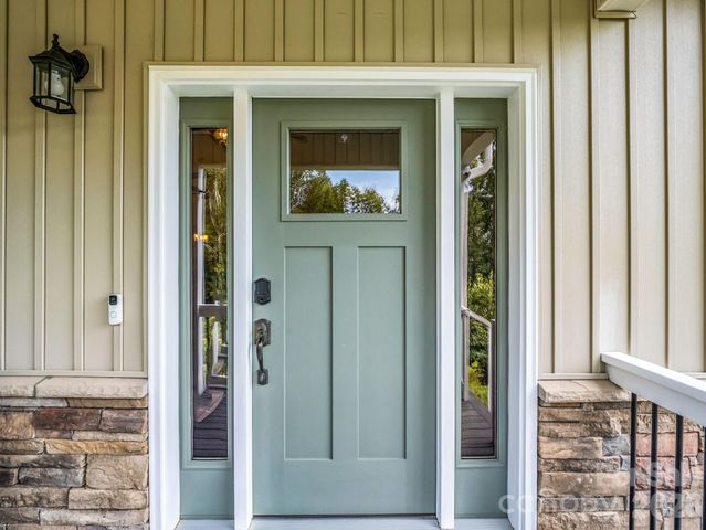 39 Village Overlook Loop, Swannanoa, NC 28778