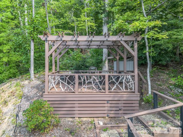 39 Village Overlook Loop, Swannanoa, NC 28778