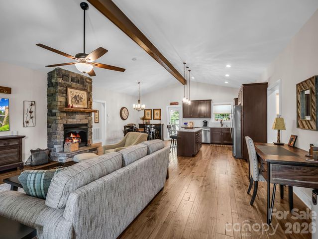 39 Village Overlook Loop, Swannanoa, NC 28778