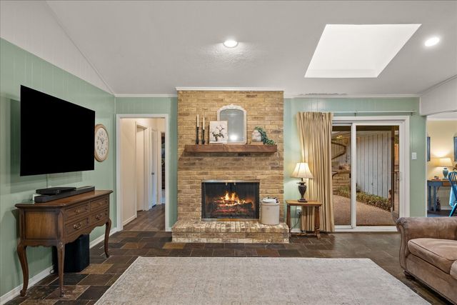 528 Sheffield Drive, Richardson, TX 75081