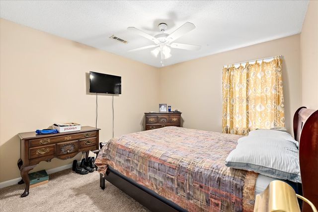 1301 Northfield Circle, Dothan, AL 36303
