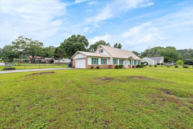 1301 Northfield Circle, Dothan, AL 36303
