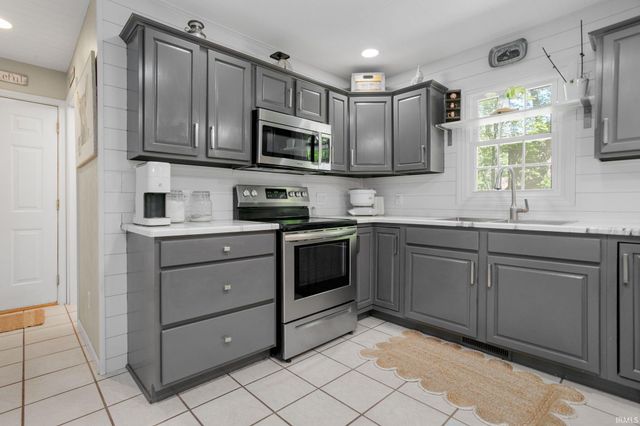 21731 Knobcone Court, Bristol, IN 46507