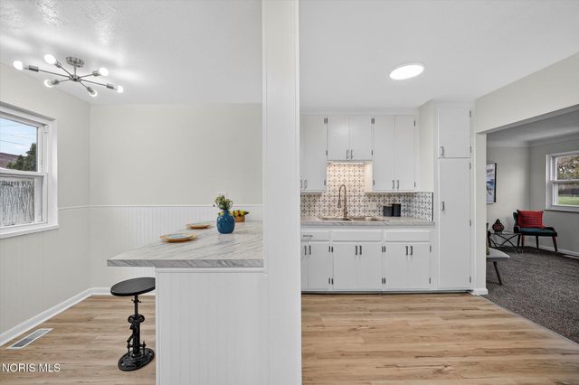 927 W Northgate Parkway, Toledo, OH 43612