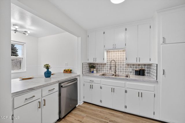 927 W Northgate Parkway, Toledo, OH 43612