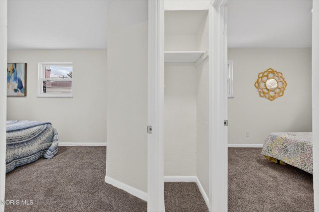 927 W Northgate Parkway, Toledo, OH 43612