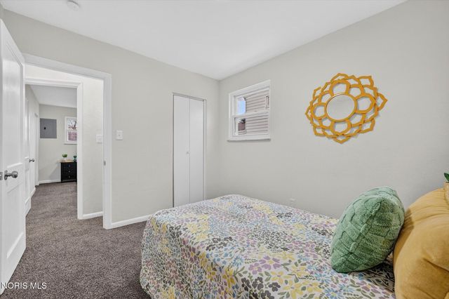 927 W Northgate Parkway, Toledo, OH 43612