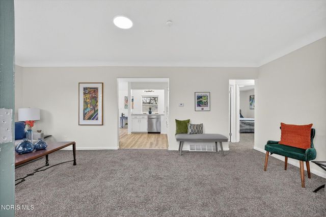 927 W Northgate Parkway, Toledo, OH 43612