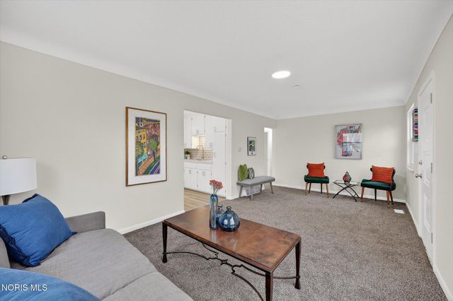 927 W Northgate Parkway, Toledo, OH 43612