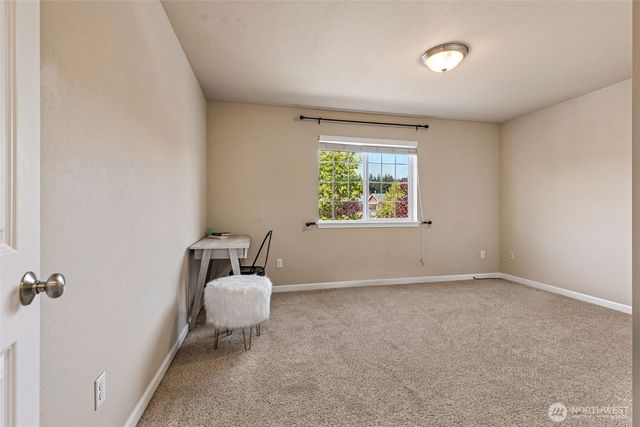 4432 Edgewater Boulevard NE, Lacey, WA 98516