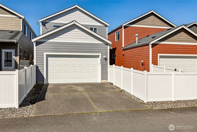 4432 Edgewater Boulevard NE, Lacey, WA 98516