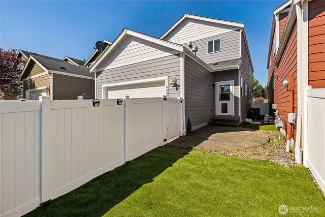4432 Edgewater Boulevard NE, Lacey, WA 98516