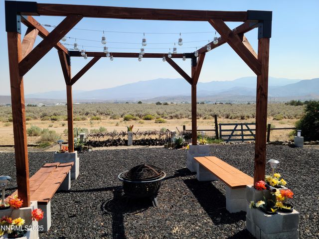 315 Mica Circle, Moundhouse, NV 89706
