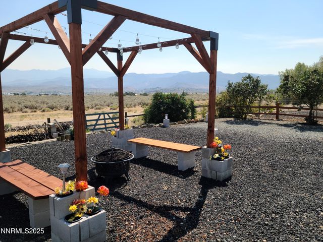 315 Mica Circle, Moundhouse, NV 89706