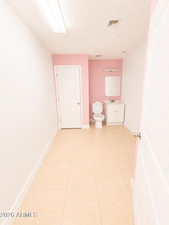 5540 W GLENDALE Avenue 5, Glendale, AZ 85301 — photo 2