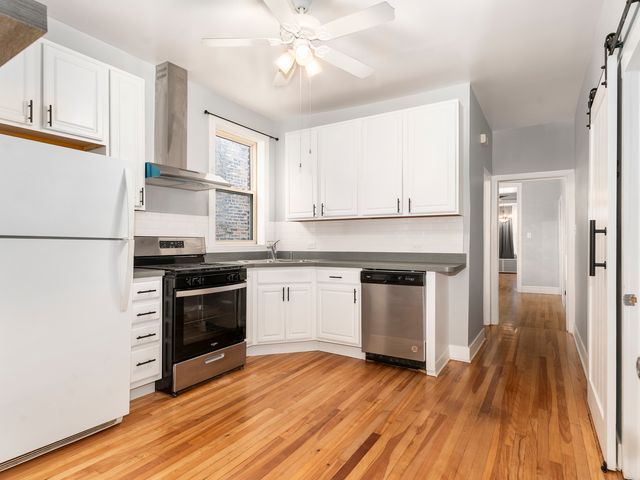 3345 N Springfield Avenue 2, Chicago, IL 60618