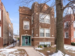 3345 N Springfield Avenue 2, Chicago, IL 60618