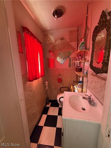 13816 Glenside Road, Cleveland, OH 44110