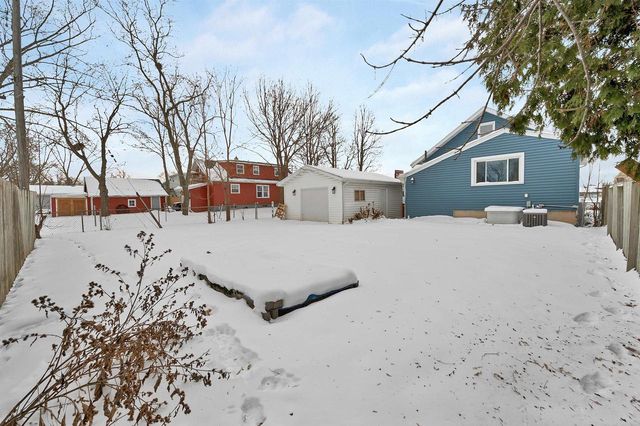1735 E MASON STREET, Green Bay, WI 54302