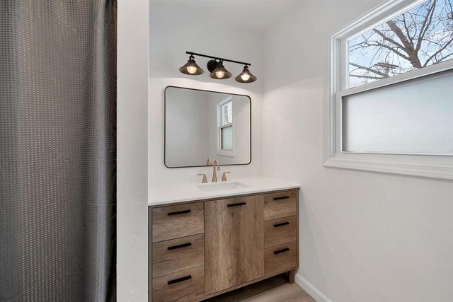 1735 E MASON STREET, Green Bay, WI 54302