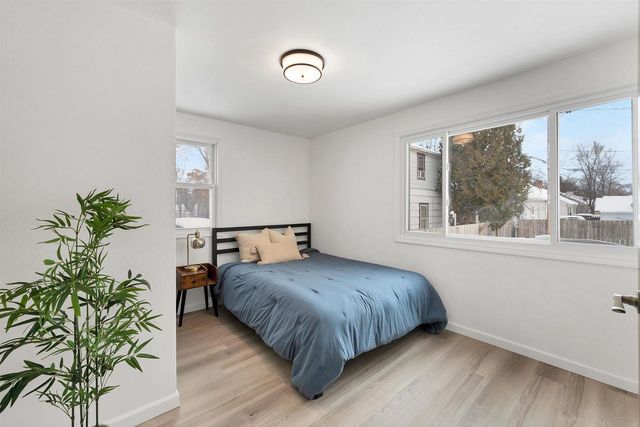 1735 E MASON STREET, Green Bay, WI 54302