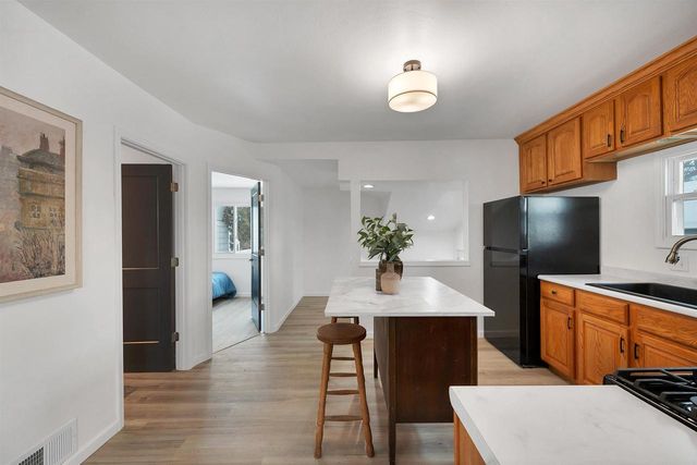 1735 E MASON STREET, Green Bay, WI 54302